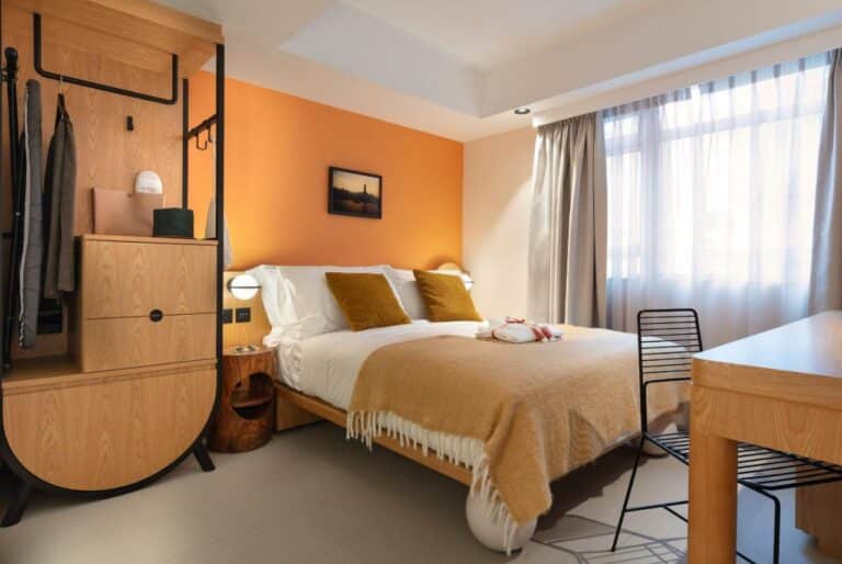 פיגו בטן מלאה הונג קונג