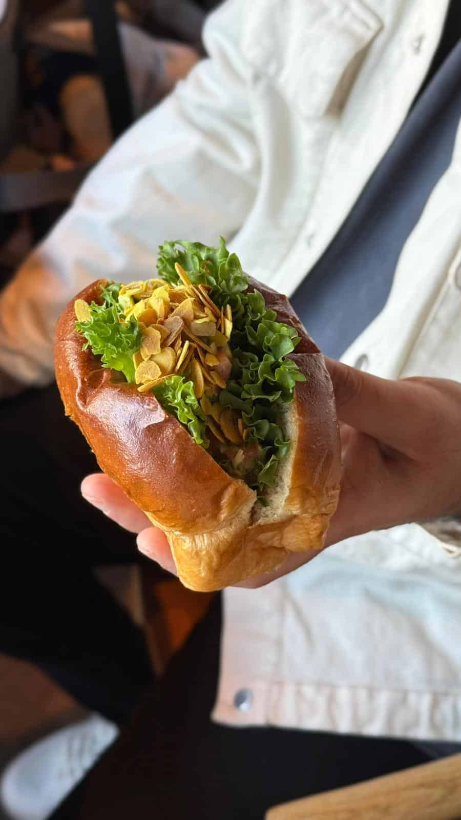 מוג'ו סאן בטן מלאה