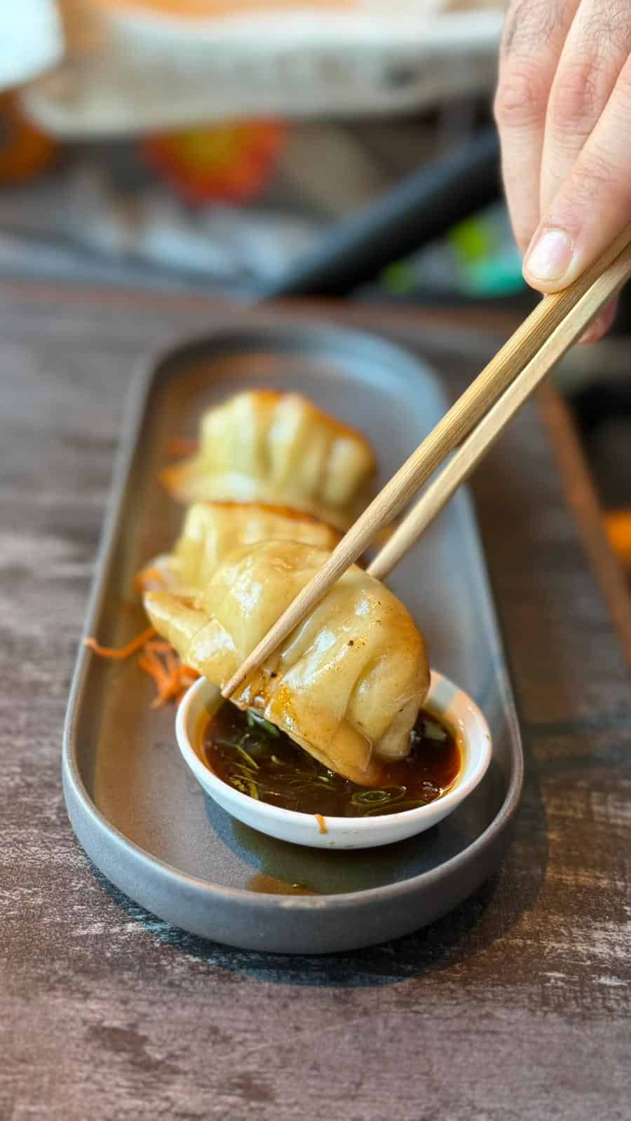 מוג'ו סאן בטן מלאה