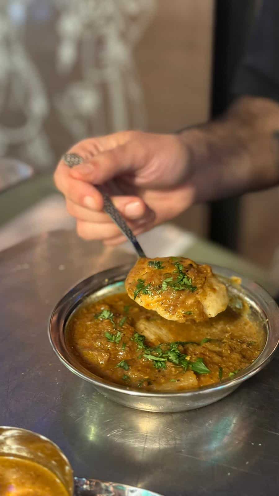 קפה בוליווד בטן מלאה