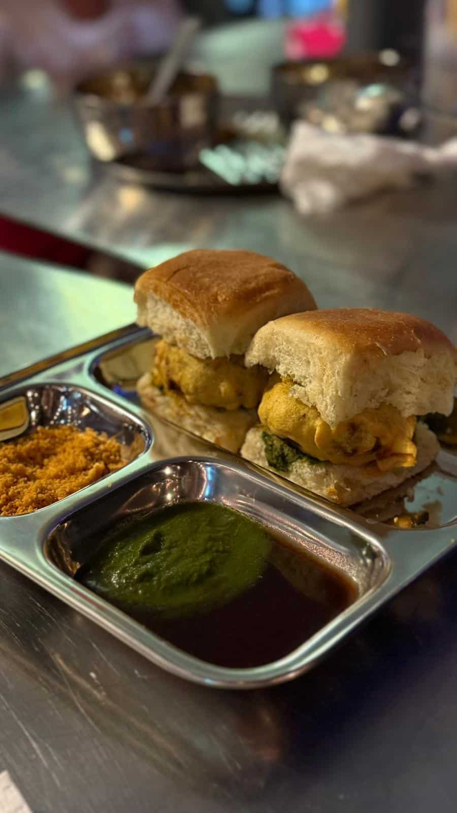 קפה בוליווד בטן מלאה