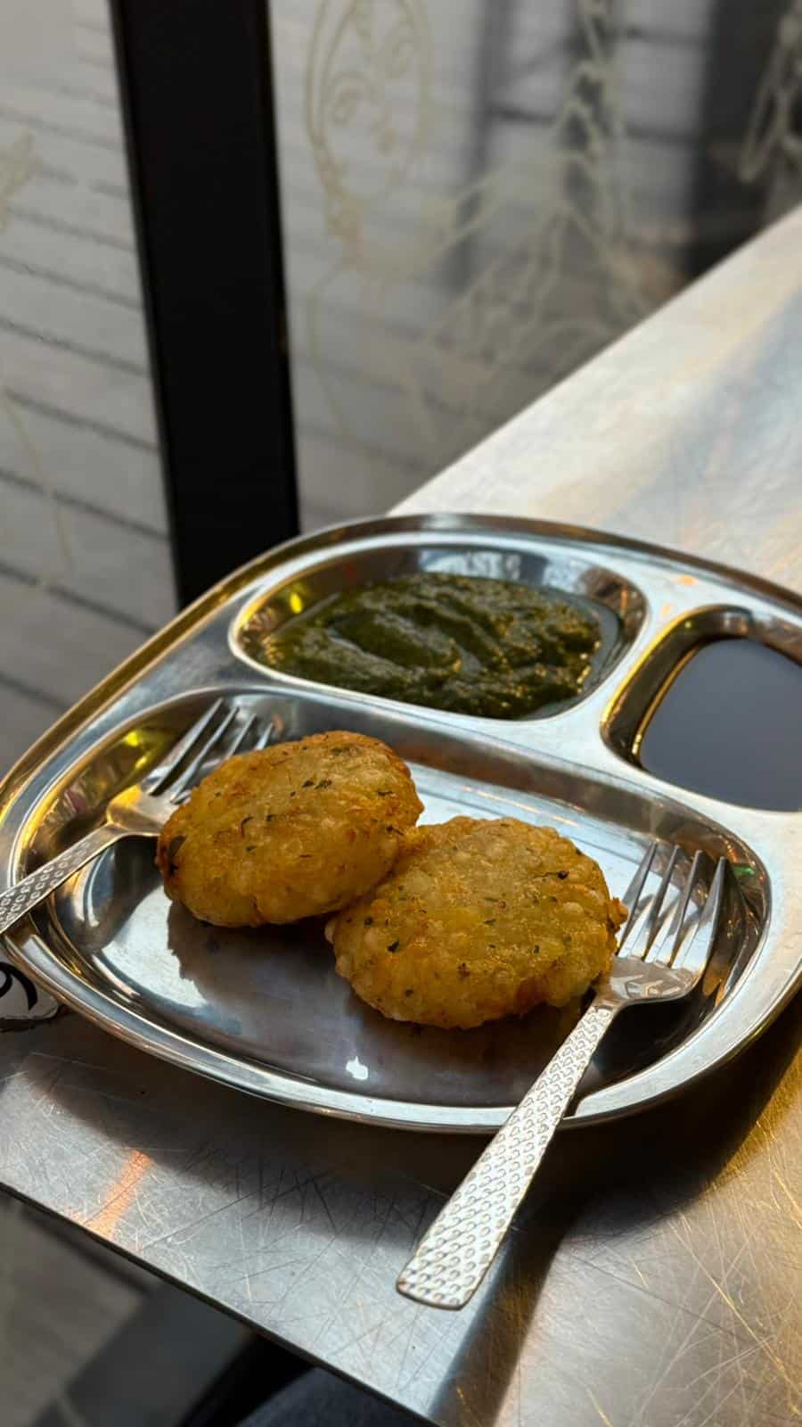 קפה בוליווד בטן מלאה