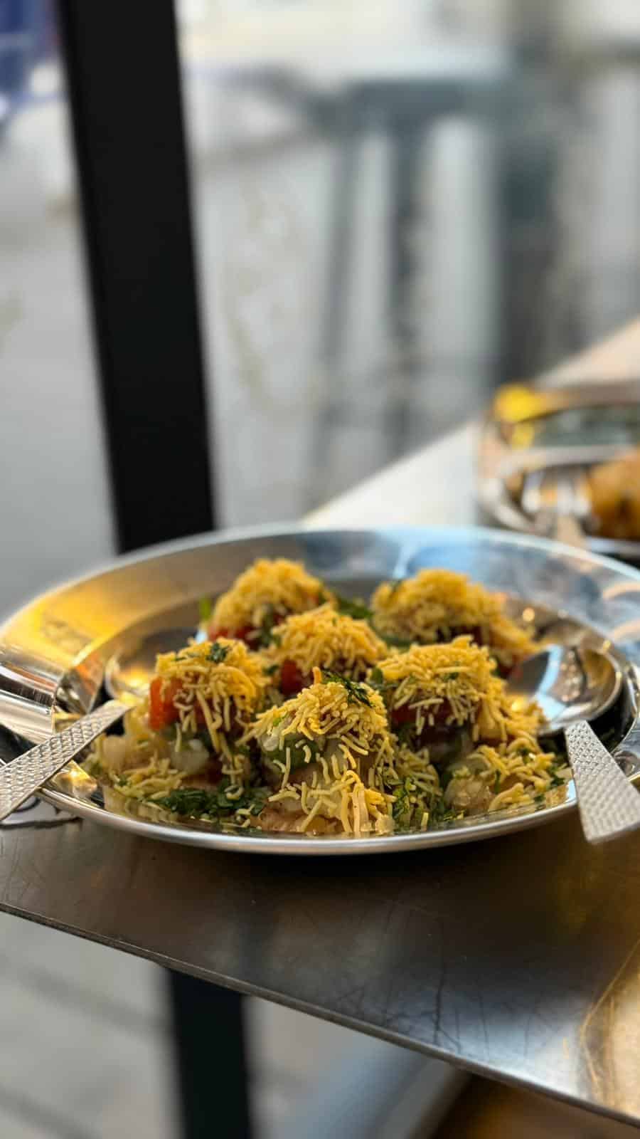 קפה בוליווד בטן מלאה