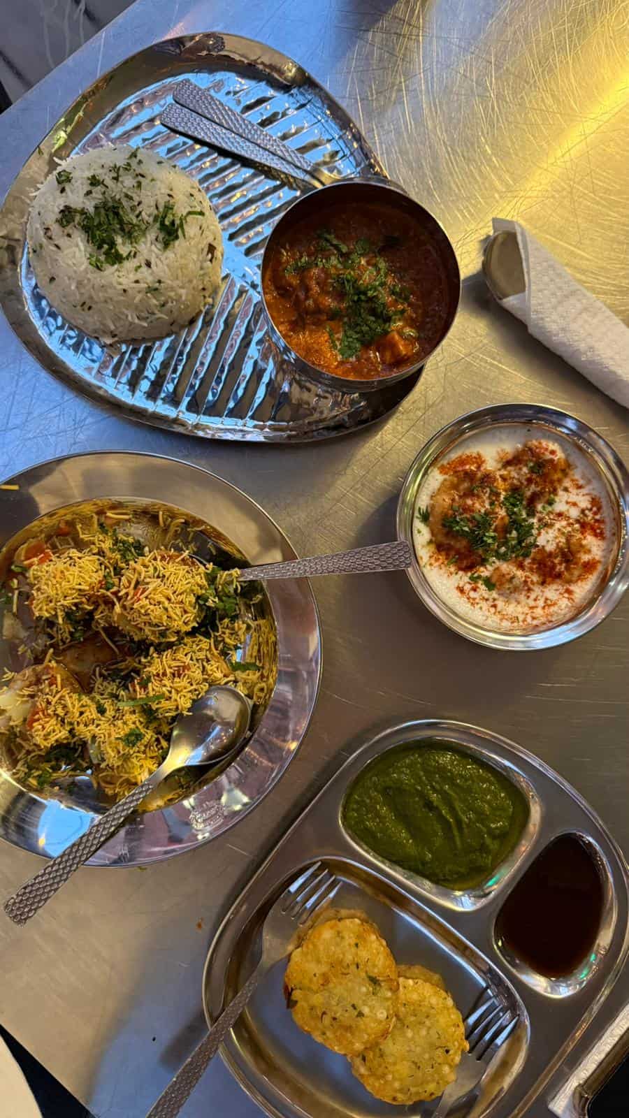 קפה בוליווד בטן מלאה